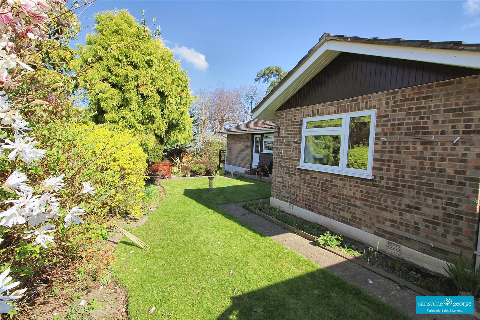 Southerndene Close, Tilehurst, Reading